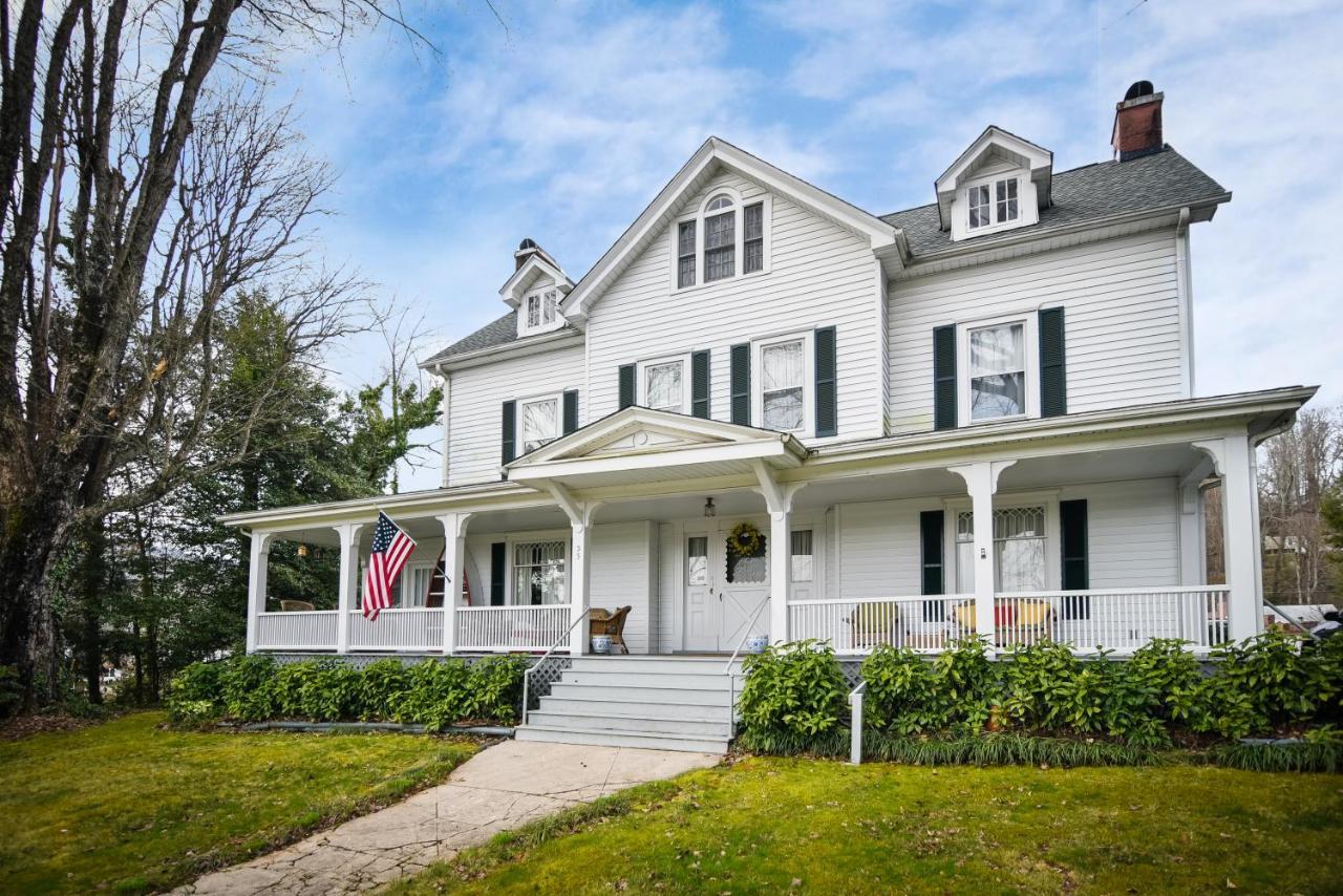 Love Lane Bed & Breakfast Waynesville Exterior photo