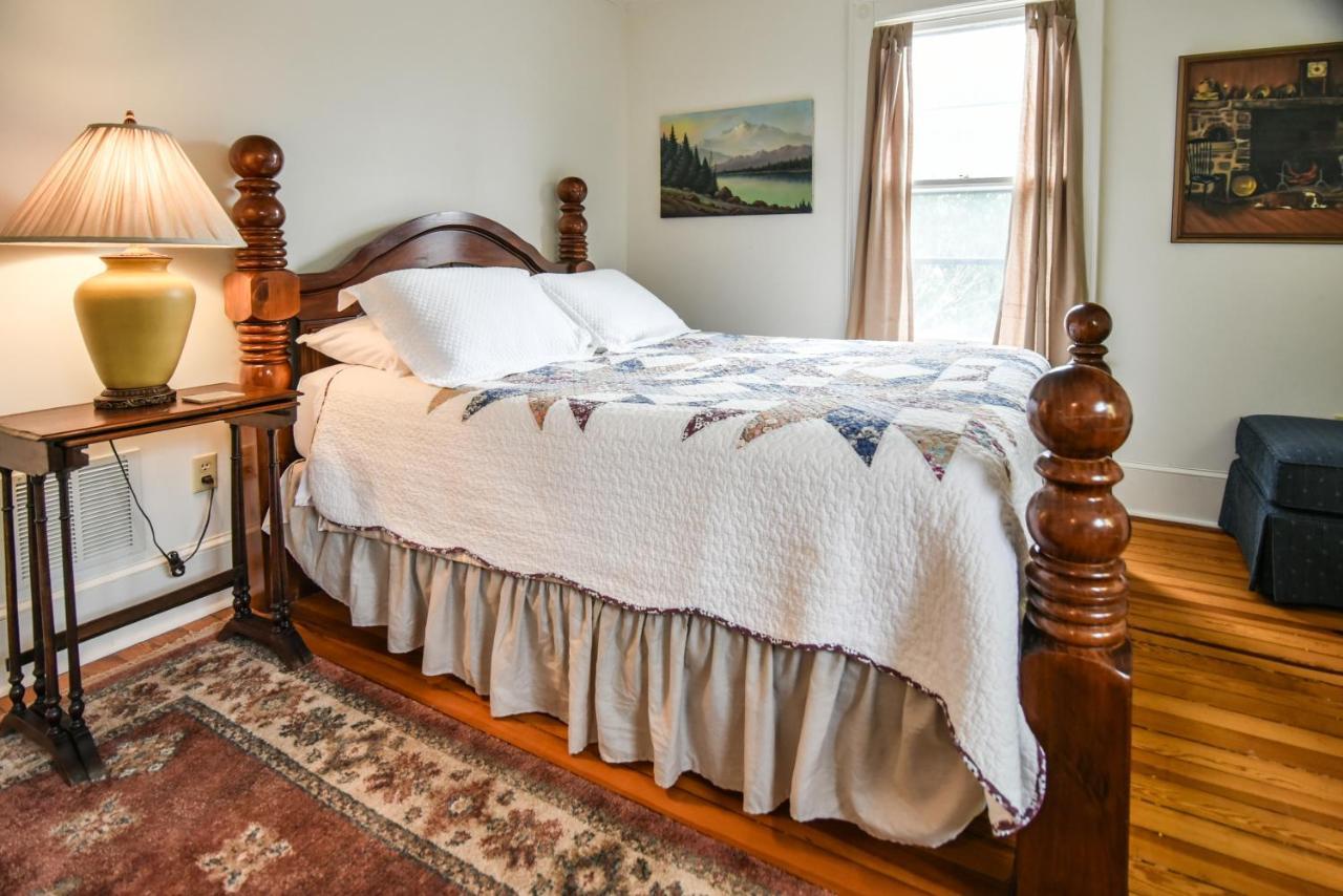 Love Lane Bed & Breakfast Waynesville Exterior photo